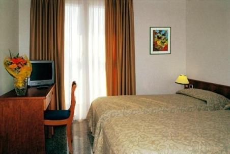 Hotel Flora Lignano Sabbiadoro Camera foto